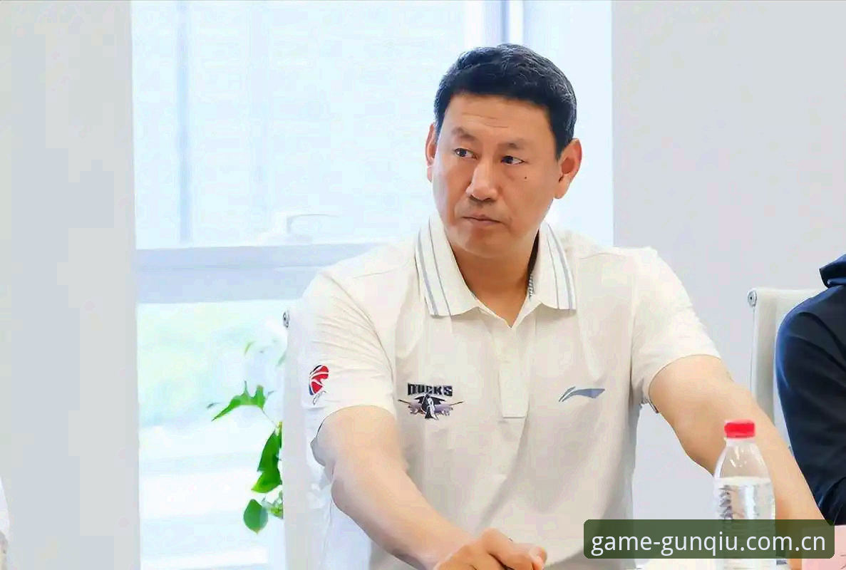 北京男篮换帅背后，一位资深体育迷的使用心得：从顾问到主帅，李楠的三年蛰伏与回归